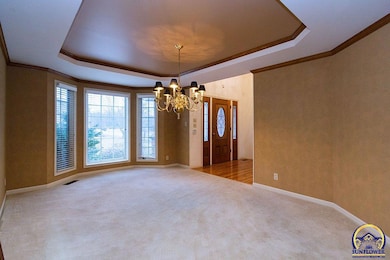 3800 SW Stonybrook Dr, Topeka, KS 66610 - photo 4