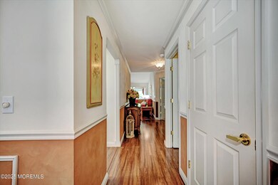 09-Hallway