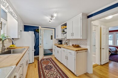 149 Lafayette St, Marblehead, MA 01945 - photo 3