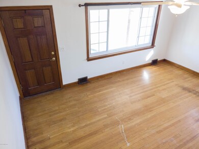 6800 Applegate Ln, Louisville, KY 40228 - photo 4