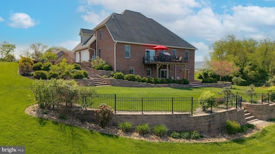 239 Abishire Way, Chambersburg, PA 17201 - photo 3