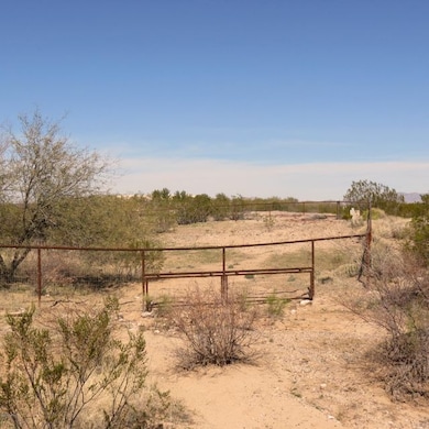 22115 W El Grande Trail unit 10, Wickenburg, AZ 85390 - photo 2