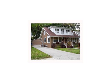 Front Exterior. Classic charm  and vinyl/stucco co