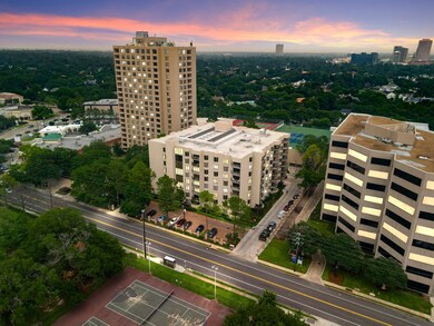 Woodway Place Atrium Condo unit 204, Houston, TX 77057 - photo 3