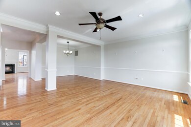 22570 Welborne Manor Square, Ashburn, VA 20148 - photo 4