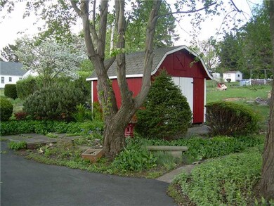 336 Spring St, Homer City, PA 15748 - photo 2