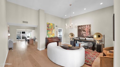 127 E San Miguel Ave, Phoenix, AZ 85012 - photo 7