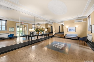 1 Meadow Dr unit 3D, Woodmere, NY 11598 - photo 4