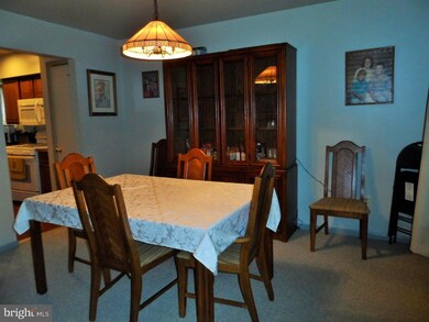 510 Amherst Cir, Perkasie, PA 18944 - photo 4