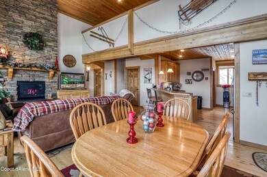 Dining-to-Kitchen