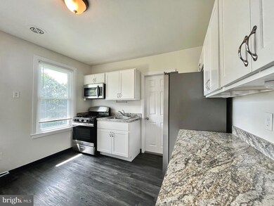 44 Isabel Ave unit 2, Glenolden, PA 19036 - photo 3