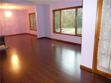Living Room LIVING RM FLOWS INTO DINING RM