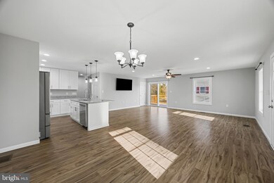 2186 4th St, Middletown, VA 22645 - photo 4