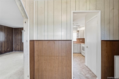 562 Alwick Ave, West Islip, NY 11795 - photo 7