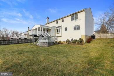 649 Highpointe Cir, Langhorne, PA 19047 - photo 6