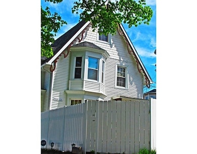 9 Earle St, Worcester, MA 01605 - photo 4