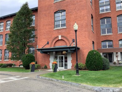 High Rocks Condominiums unit 312, North Smithfield, RI 02896 - photo 2