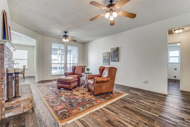 300 Odell St, Cleburne, TX 76033 - photo 5