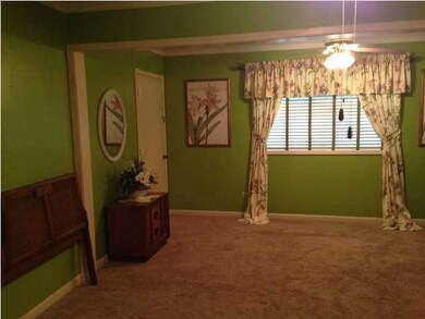 631 W Vine Ave, Eunice, LA 70535 - photo 6