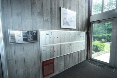 49 Windsor Dr unit 102, Holliston, MA 01746 - photo 2