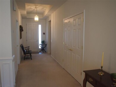 5009 Valley Stream Ln, Macungie, PA 18062 - photo 3