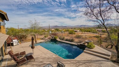 1548 W Galvin St-12