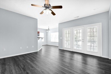 1412 Lakes Circle Dr Columbus OH 43240-1