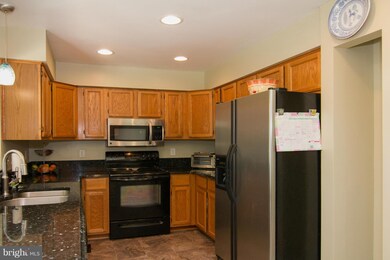 6304 White Cedar Ct, Sykesville, MD 21784 - photo 7