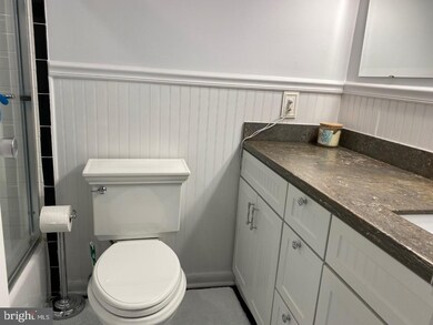 2053 Royal Fern Ct unit 2B, Reston, VA 20191 - photo 3