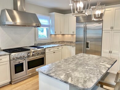 31 Bubier Rd, Marblehead, MA 01945 - photo 4