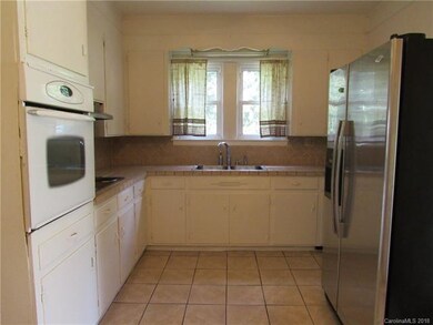 1317 Old Still St, Lancaster, SC 29720 - photo 4