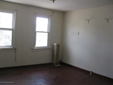1016 S Webster Ave, Scranton, PA 18505 - photo 6