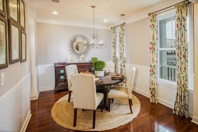 RileyDiningroom