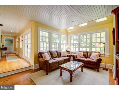 168 Sycamore Ln, Phoenixville, PA 19460 - photo 4