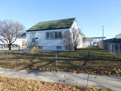 537 20th St N, Fargo, ND 58102 - photo 2
