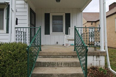 Covered front Porch