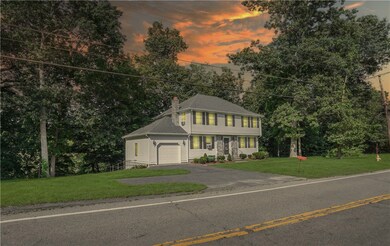 434 New River Rd, Manville, RI 02838 - photo 2