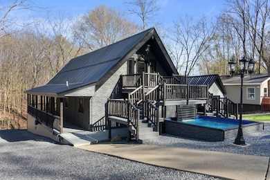 Front w/ Waterfall Soaking Pool