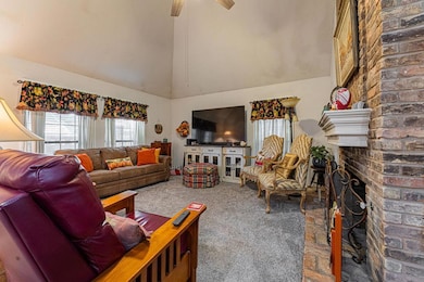 329 Windbrook Dr, Norman, OK 73072 - photo 5