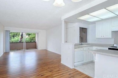 5927 Armaga Spring Rd unit M, Rancho Palos Verdes, CA 90275 - photo 2