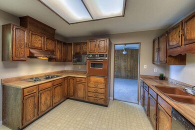 008_Kitchen II