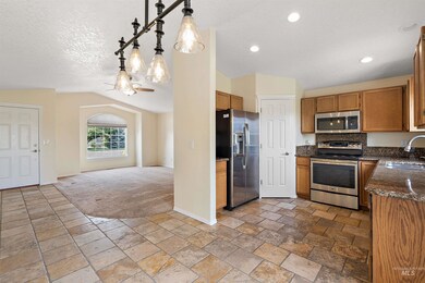 1322 Willow Creek Dr, Nampa, ID 83686 - photo 7