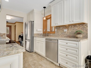 374 E South St, Elmhurst, IL 60126 - photo 3