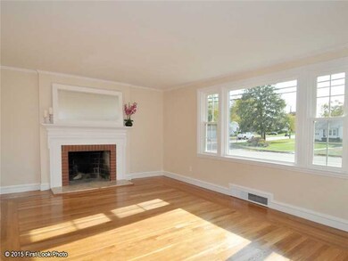 120 Lawnacre Dr, Cranston, RI 02920 - photo 2