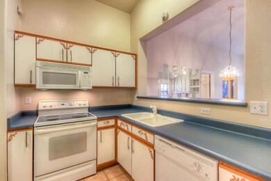 Kitchen (2)