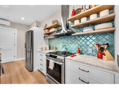 922 SW Spelling Place, Cascade Locks, OR 97014 - photo 6