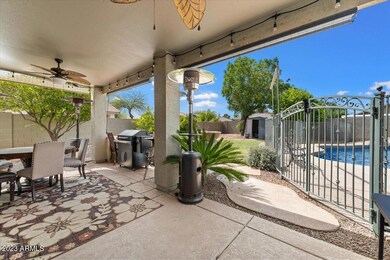 Covered Patio w/Built-in BBQ Counter