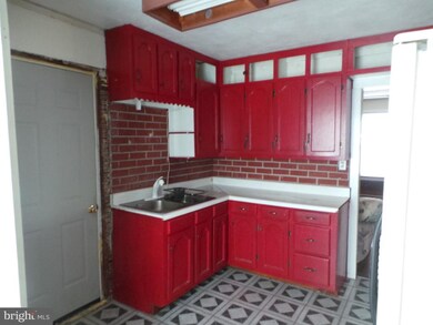 194 Biser St, Berkeley Springs, WV 25411 - photo 6