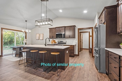 N9220 Homestead Ln, Appleton, WI 54915 - photo 3