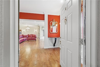 1104 Botetourt Gardens unit A6, Norfolk, VA 23507 - photo 3